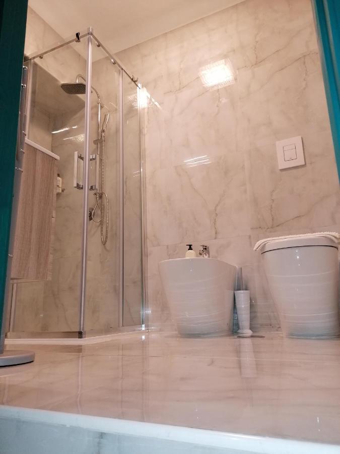 Casacasetta Suite Appartamento Indipendente 타란토 외부 사진