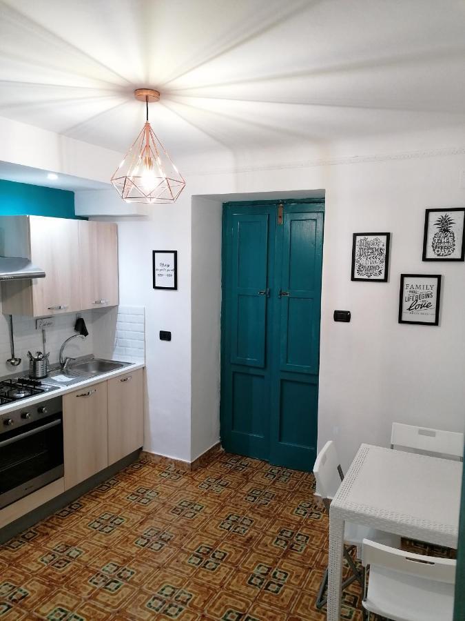 Casacasetta Suite Appartamento Indipendente 타란토 외부 사진