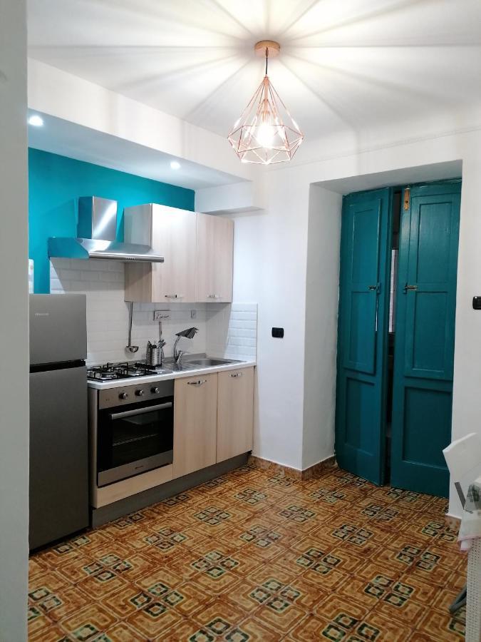 Casacasetta Suite Appartamento Indipendente 타란토 외부 사진