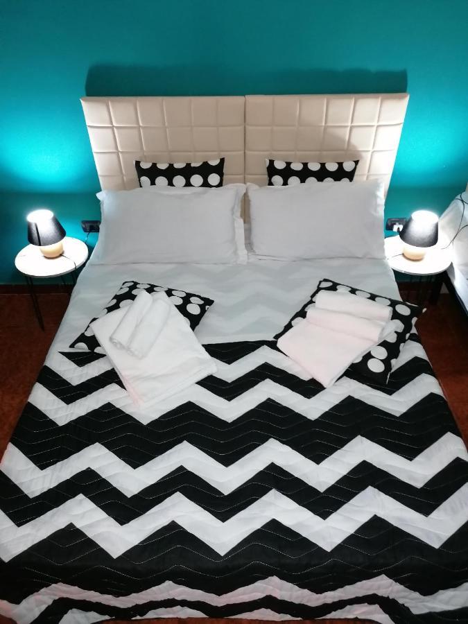 Casacasetta Suite Appartamento Indipendente 타란토 외부 사진